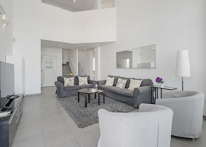 Villa Caterina, Luxury With Heated Pool Ocean View In Adeje, Tenerife