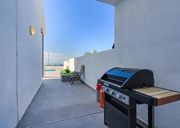 Caterina, Luxury With Heated Pool Ocean View In Adeje, Tenerife Villa *