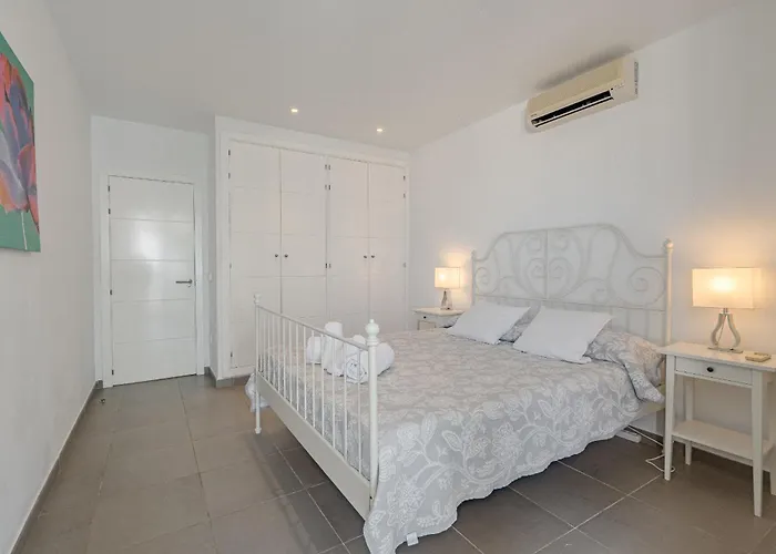 Villa Caterina, Luxury With Heated Pool Ocean View In Adeje, Tenerife