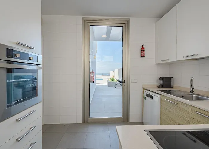 Caterina, Luxury With Heated Pool Ocean View In Adeje, Tenerife *