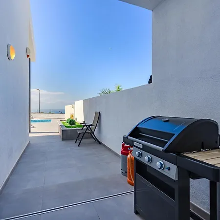 Caterina, Luxury With Heated Pool Ocean View In Adeje, Tenerife 别墅 *