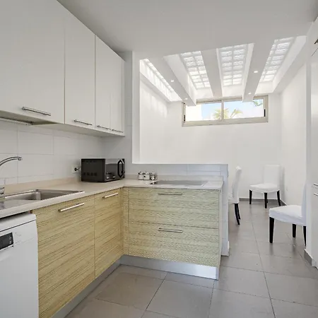 Caterina, Luxury With Heated Pool Ocean View In Adeje, Tenerife 别墅
