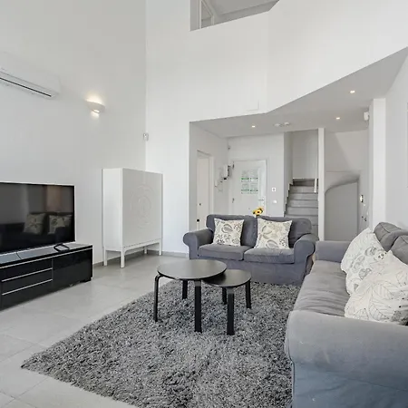 别墅 Caterina, Luxury With Heated Pool Ocean View In Adeje, Tenerife 阿德耶