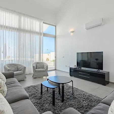 别墅 Caterina, Luxury With Heated Pool Ocean View In Adeje, Tenerife 阿德耶